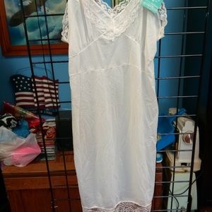 Vintage Lady Ellen 1960s Chemise New w/Tags sz 36